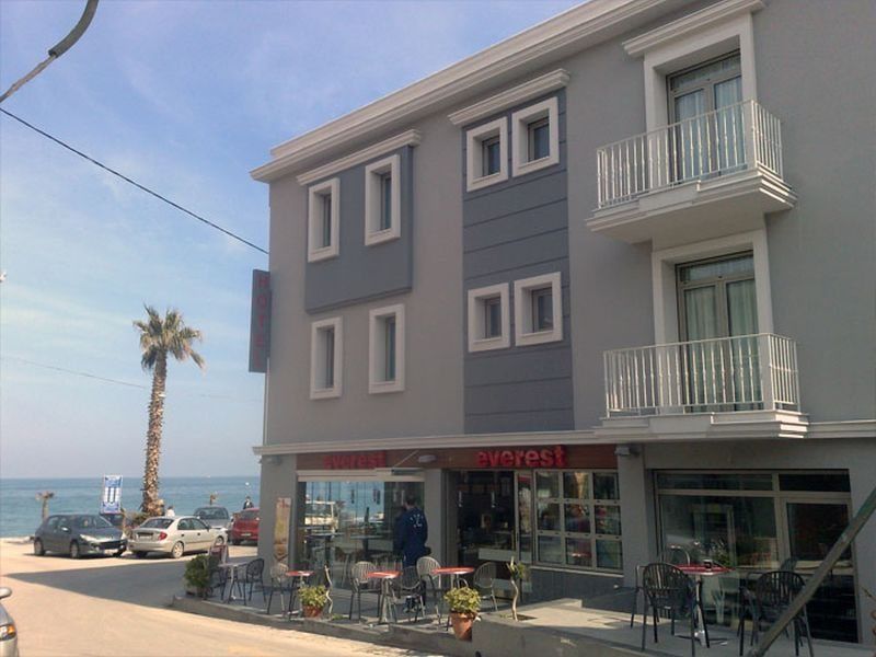 Hotel Rastoni - Helvetia Platamonas Exterior photo